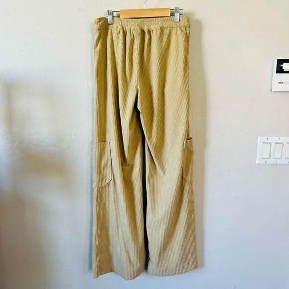Wild Fable Tan wide leg Corduroy cargo side pocket pants size xxs see measuremen - Picture 4 of 9